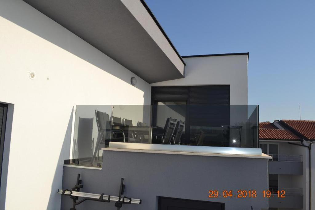 My Paradies - Njivice Penthouse*** エクステリア 写真